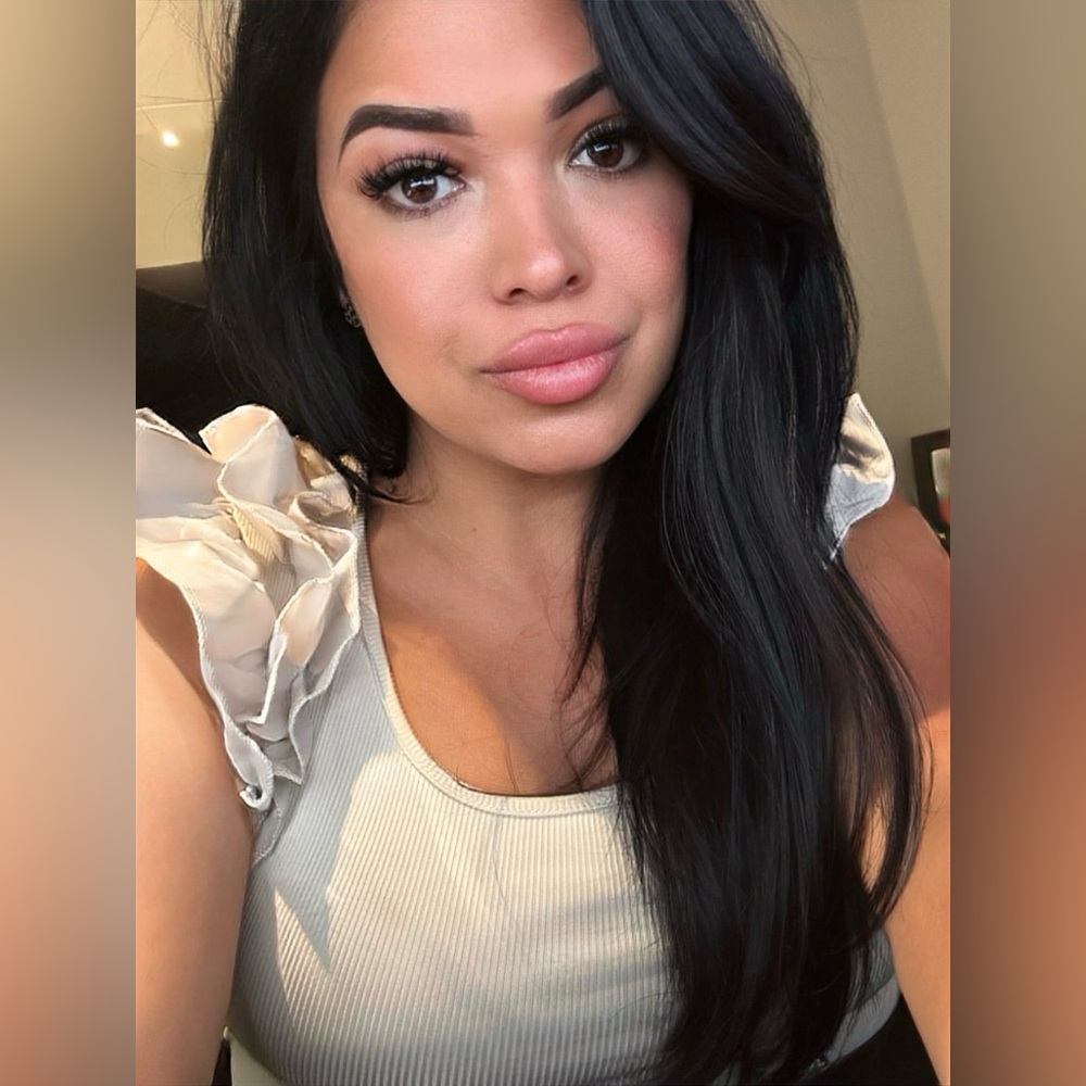 Meet your Posher, Milenny